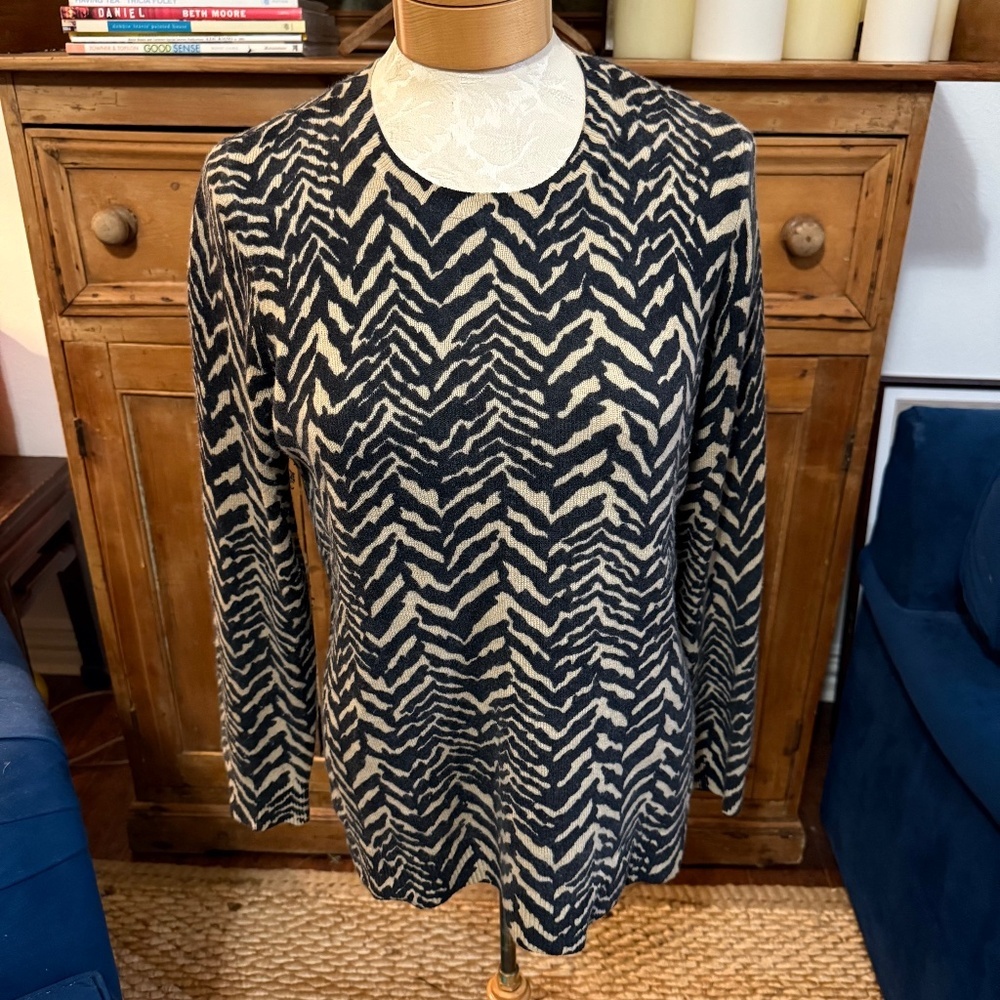 J. McLaughlin 100% Cashmere Zebra Print Pullover Sweater Size L